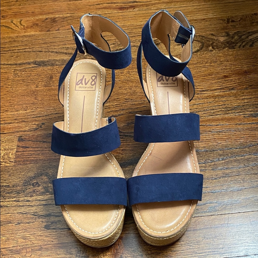 Dolce Vita- wedge platform sandals ankle strap Women's size 11 shoes- DV8